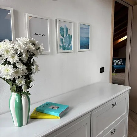 Largo Iv Novembre Apartmán *